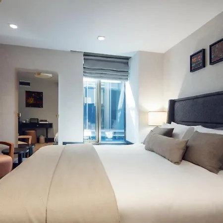 Root Karakoey Hotell 4*
