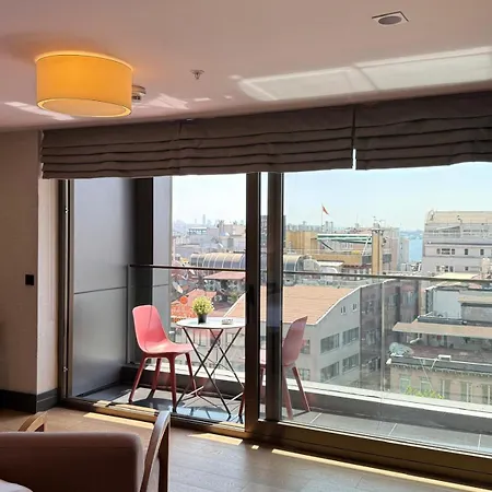 Root Karakoey Bosphorus & 4*