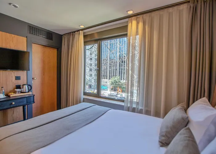 Root Karakoey Bosphorus Hotell 4*