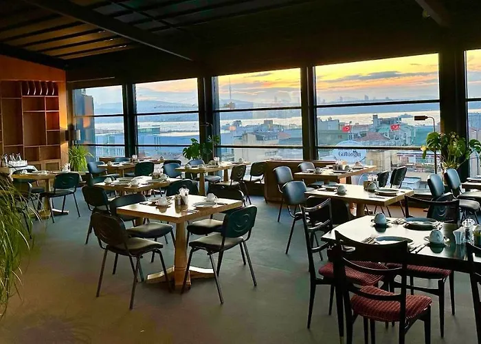 Root Karakoey Bosphorus 4*