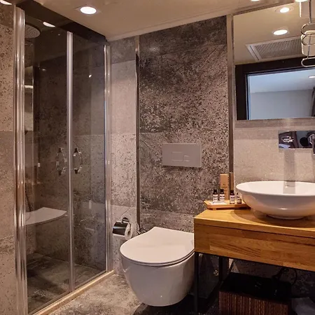 Root Karakoey Bosphorus 4*